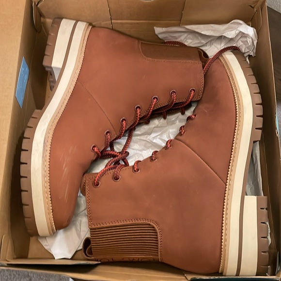 TOMS Lace-Up Boot - Picture 8 of 8